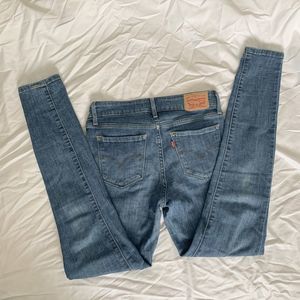 Dark Wash 711 Levis Skinny Jeans